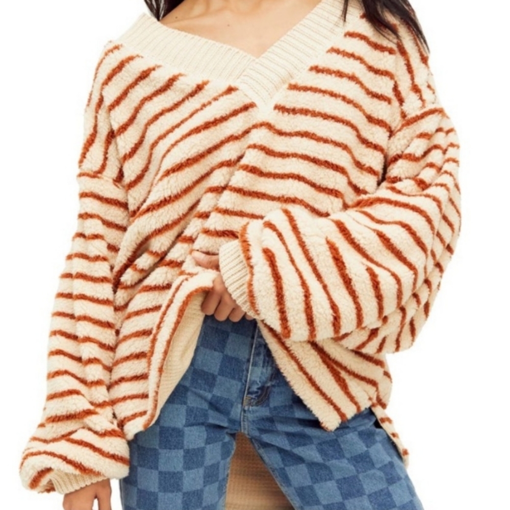 Free People Connel fleece V-neck sweater